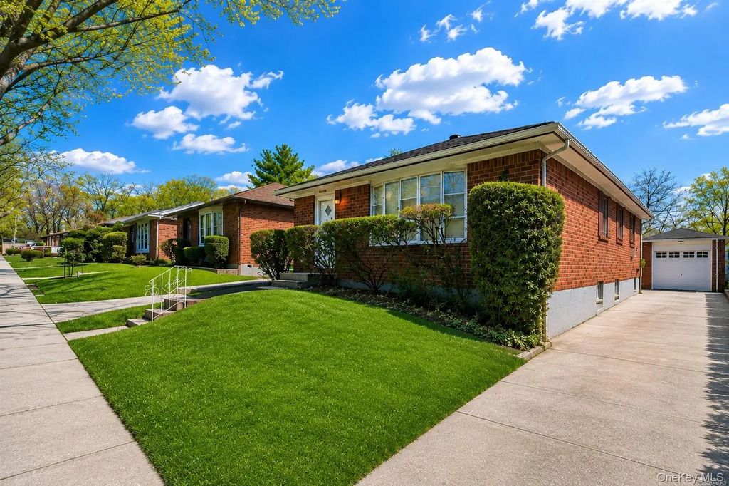 226-32 76th Avenue, Oakland Gardens