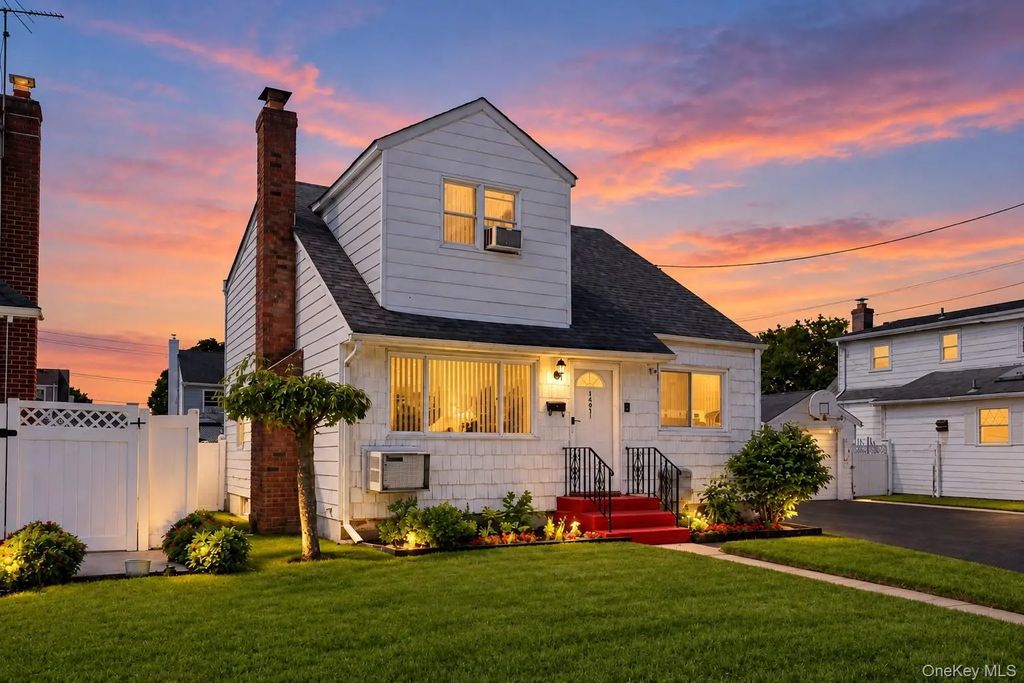 1491 Clay Street, Elmont