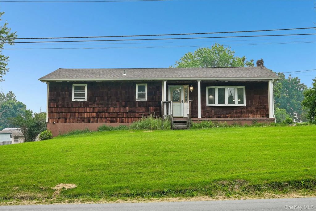 53 W Ridge Road, Warwick
