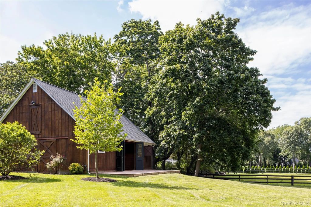 184 Phillips Lane, Aquebogue