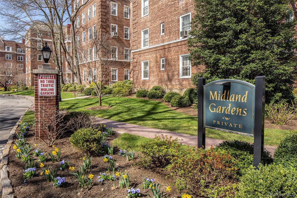 2 Midland Gardens Avenue # 2c, Bronxville