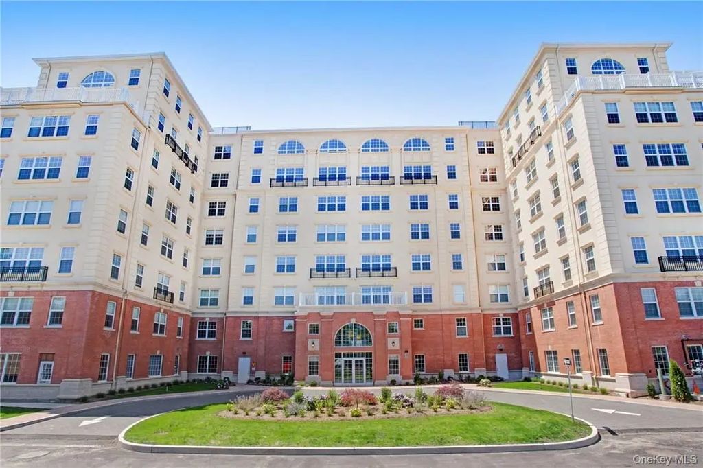 10 Byron Place # 216, Larchmont