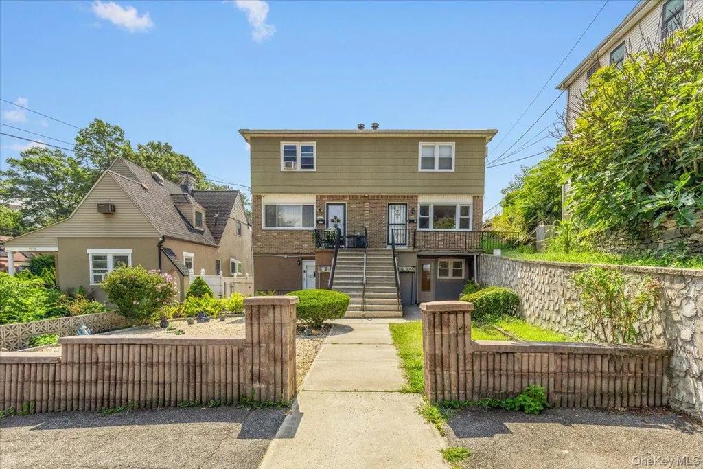 1098 Midland Avenue, Bronxville