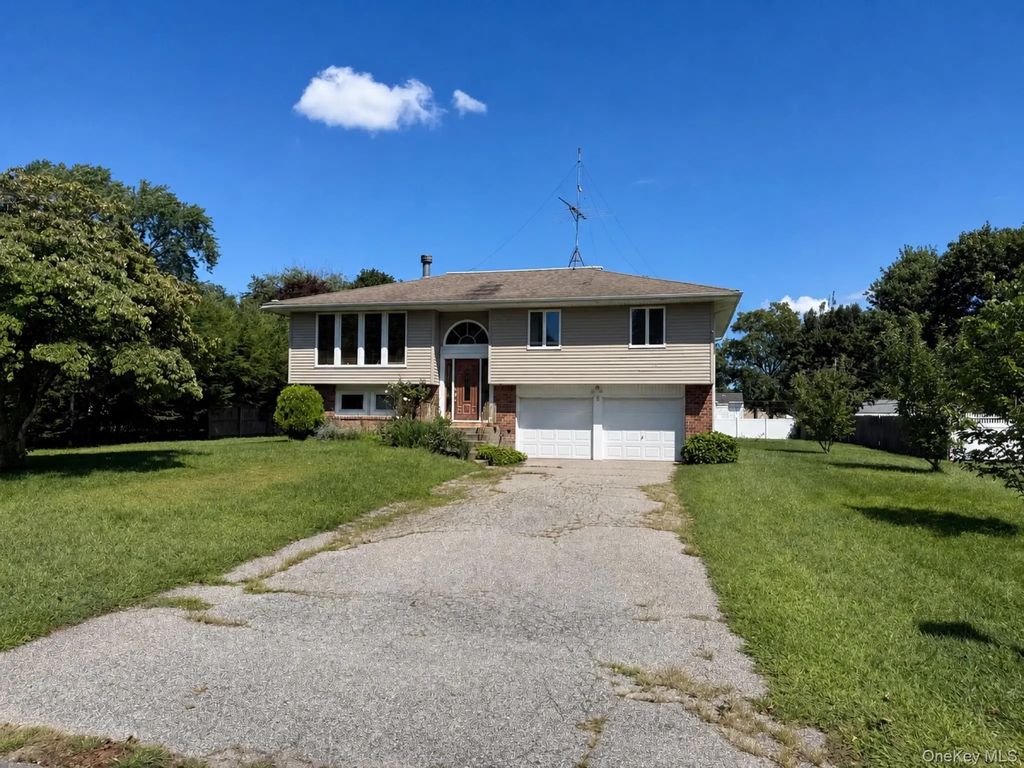 5 Cherrywood Drive, East Northport