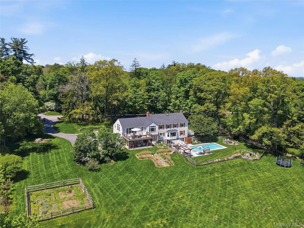 90 Springhurst Road, Bedford Hills