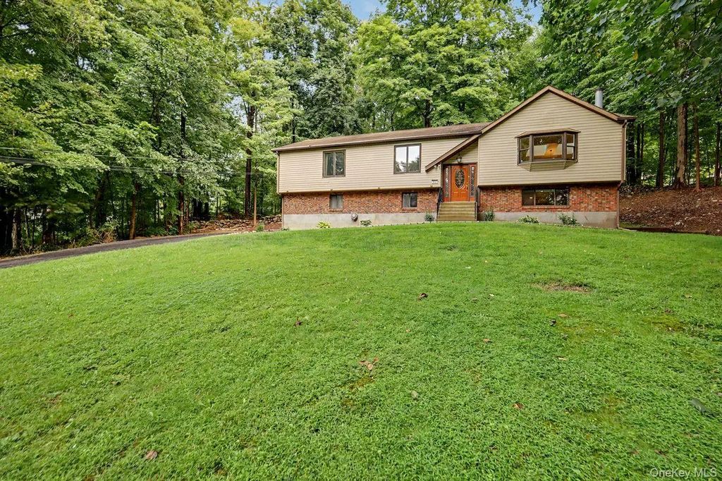 5 Trolley Road, Cortlandt Manor