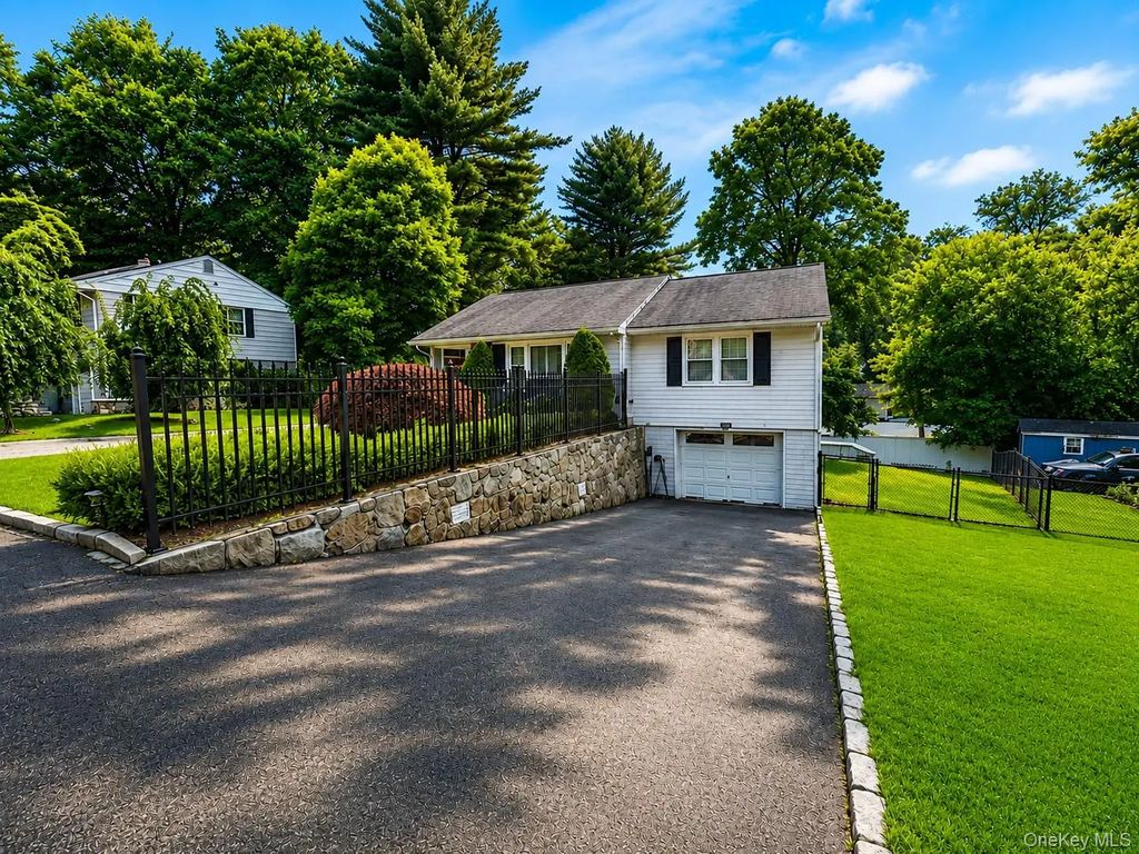 3 School Street, Cortlandt Manor