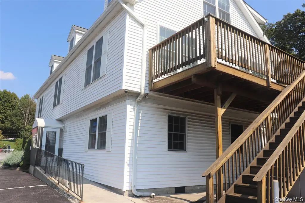 1671 Route 6, Carmel