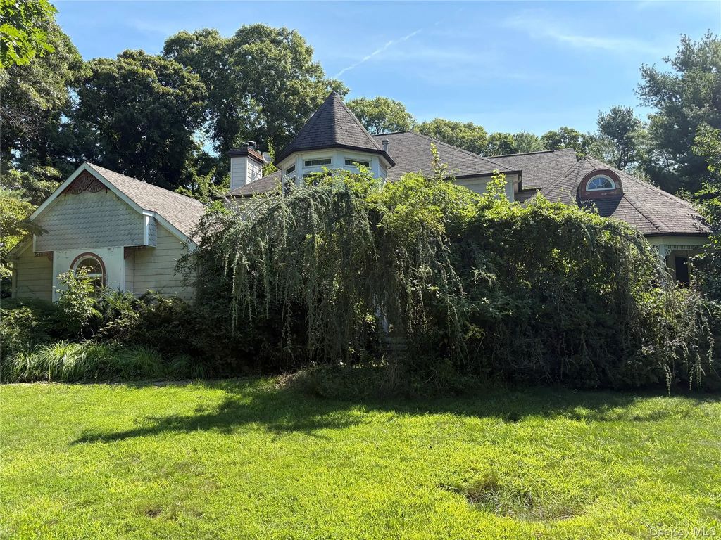 59 Hidden Pheasant Path, Wading River