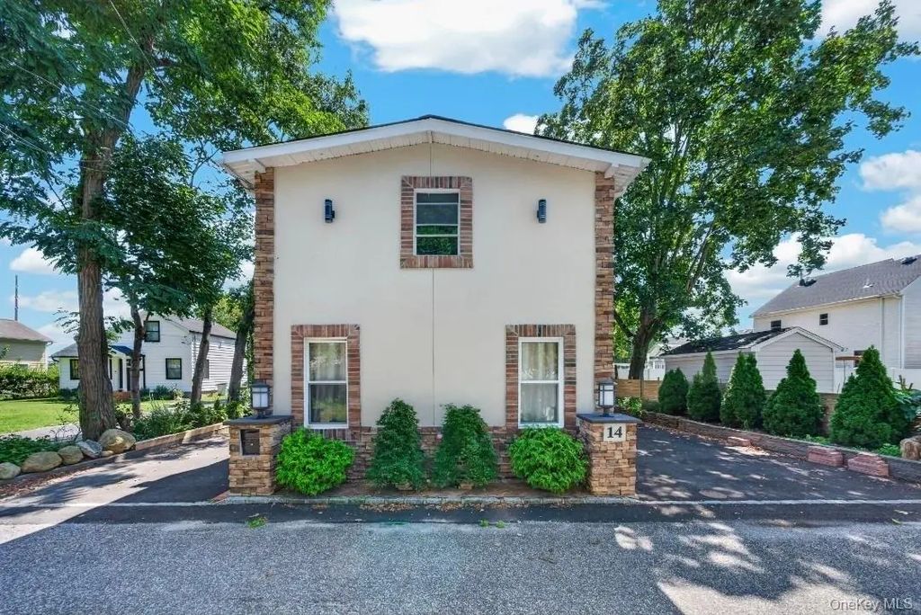14 Electric Street, Patchogue