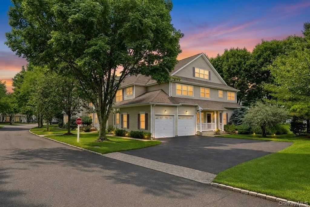 51 Deer Valley Drive, Nesconset