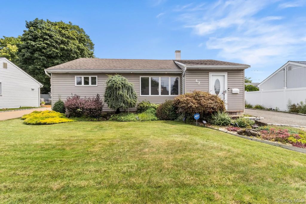 42 Stewart Avenue, Bethpage