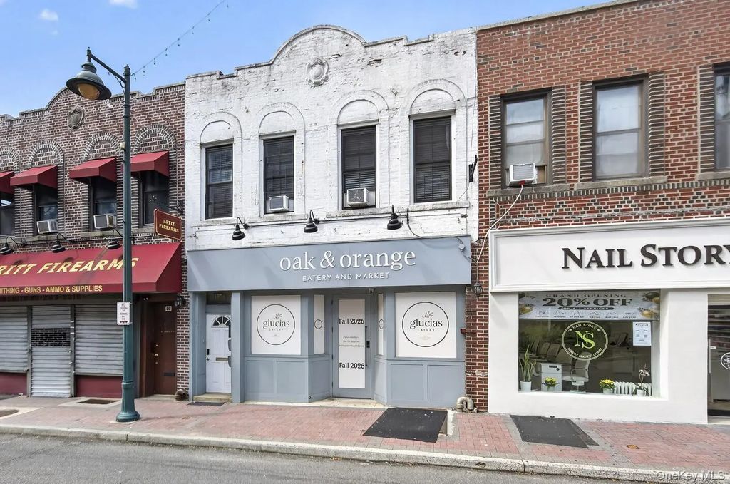 91 Mineola Boulevard A, Mineola