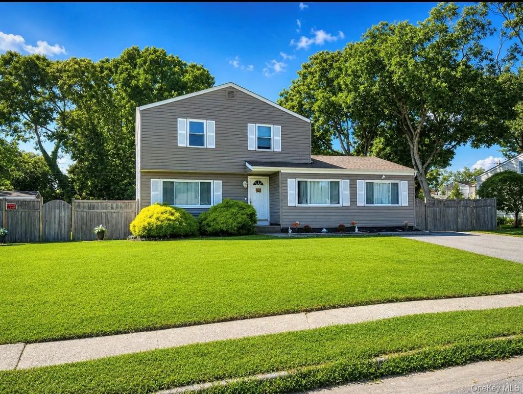 16 Belair Road, Selden