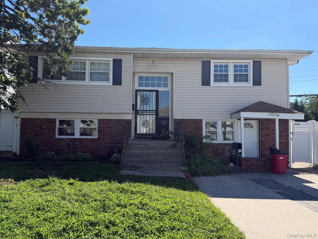 17 Marina Road, Island Park