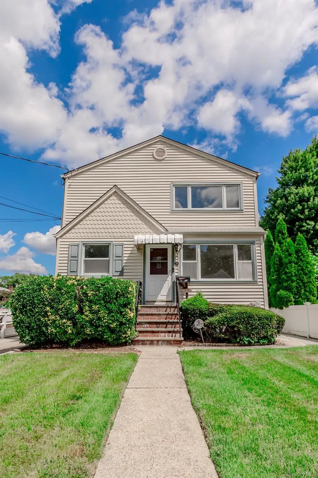 59 Wood Street 1st Floor, Lynbrook