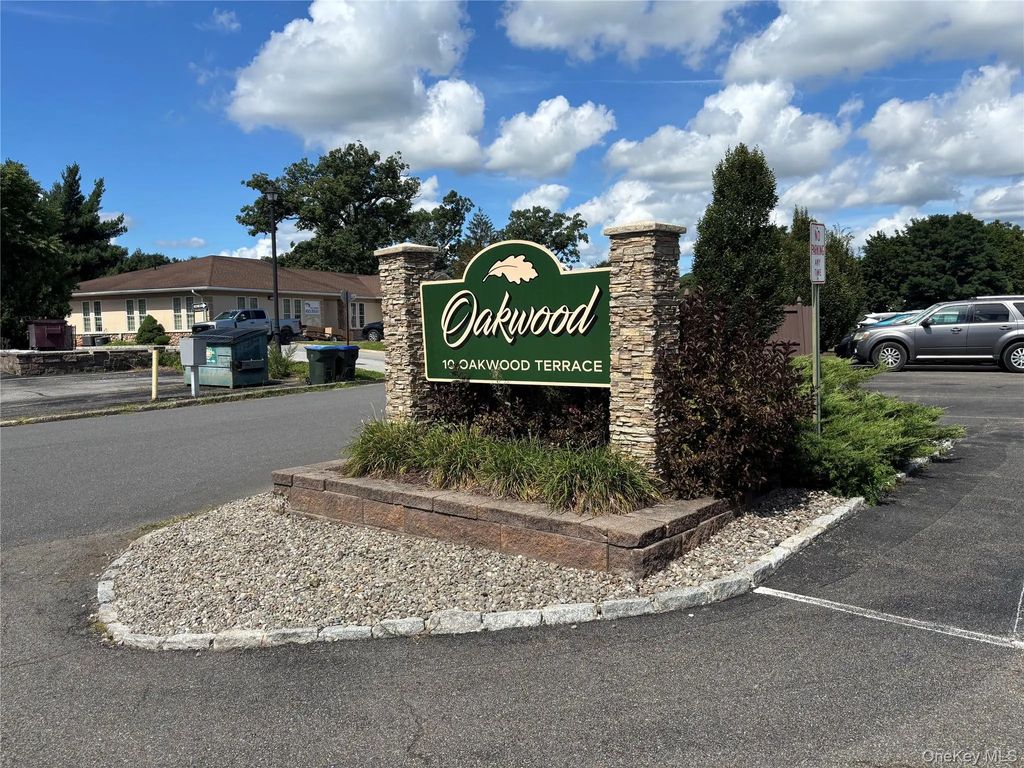 10 Oakwood Terrace # 37, New Windsor