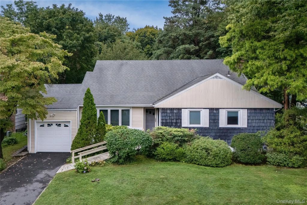 38 Beverly Road, White Plains
