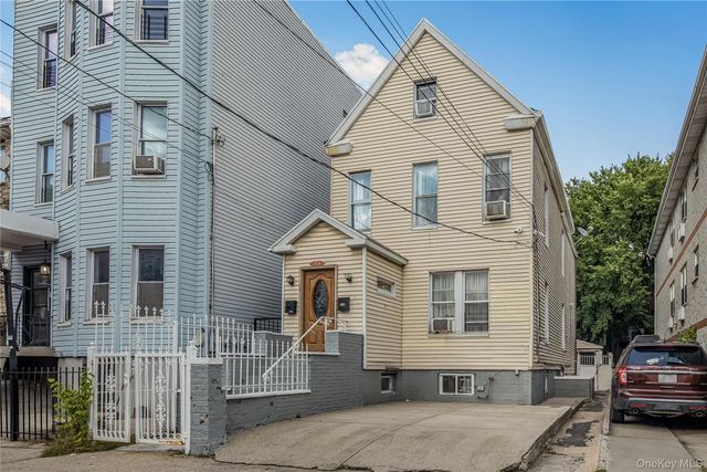 Photo of Listing #1043487