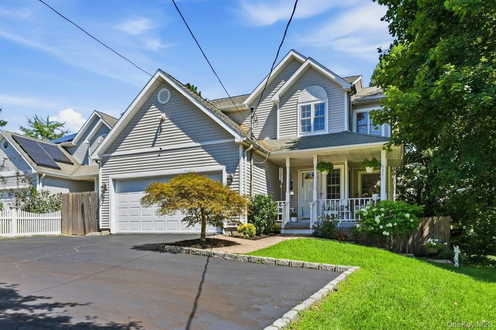 627 Main Street, Northport