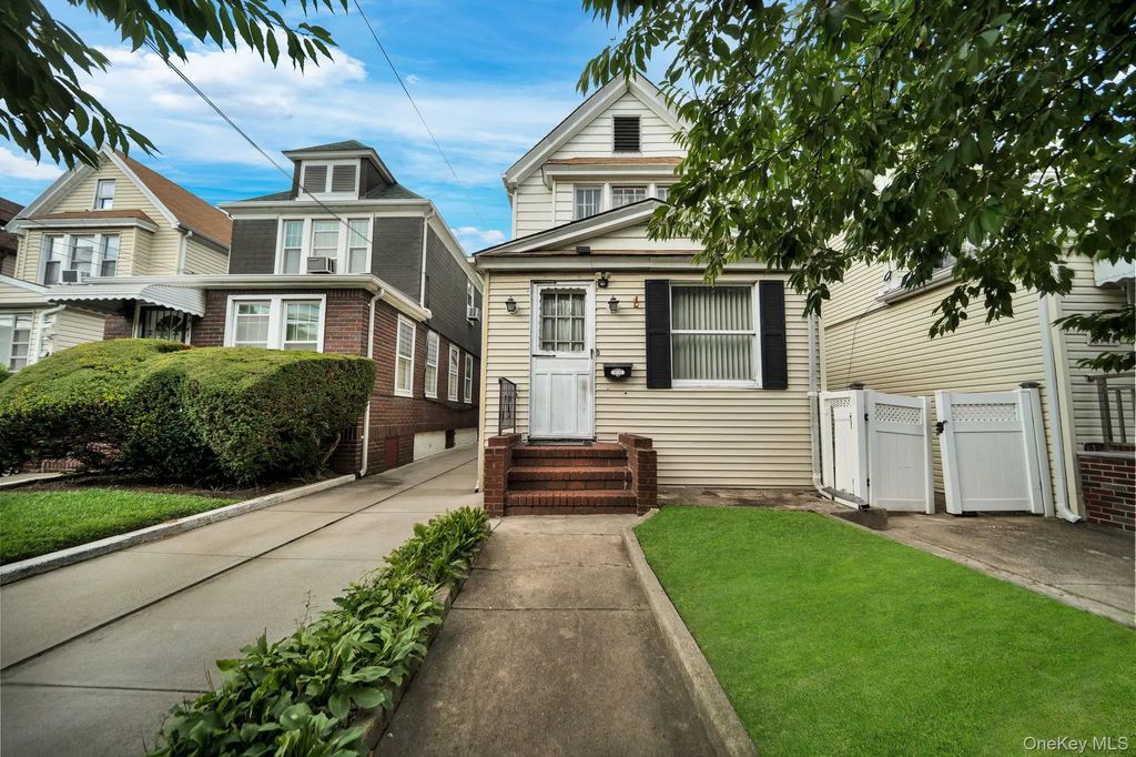 61-43 Wetherole Street, Rego Park