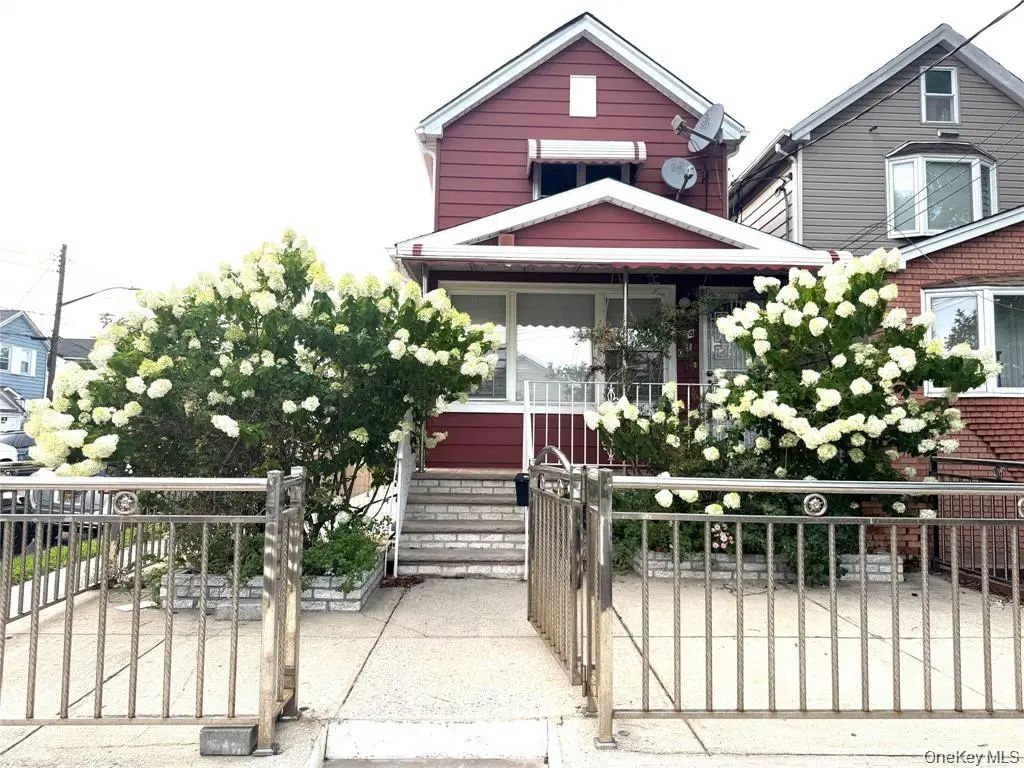 124-01 111, Richmond Hill