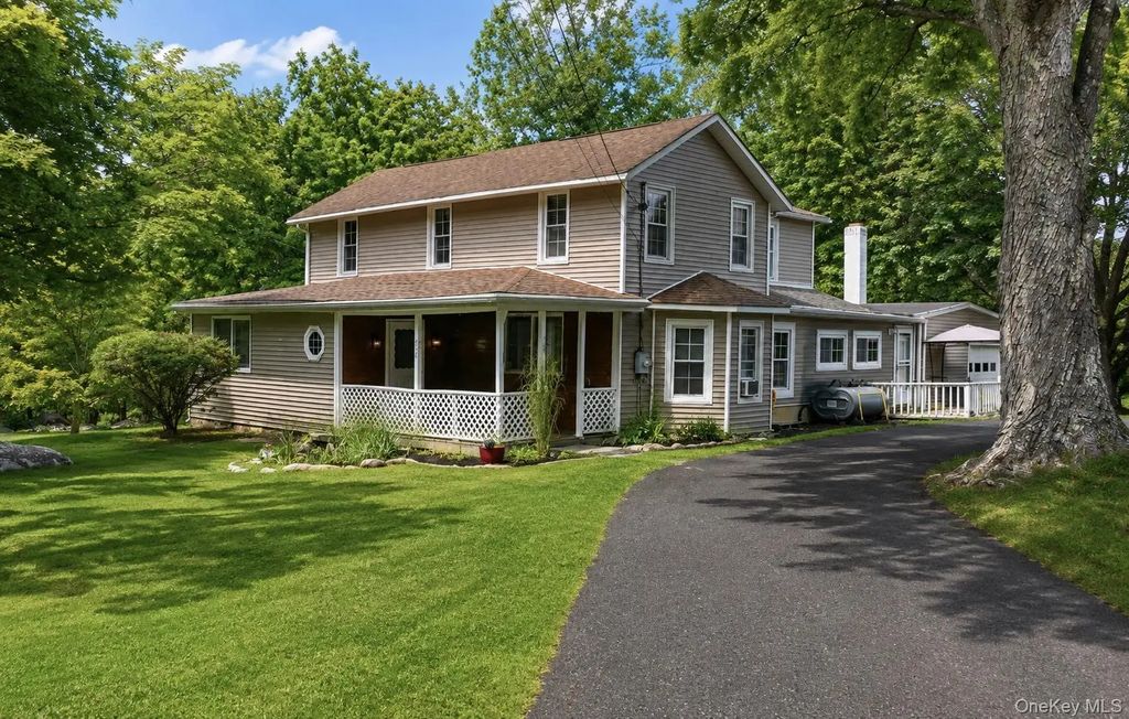 596 Angola Road, Cornwall