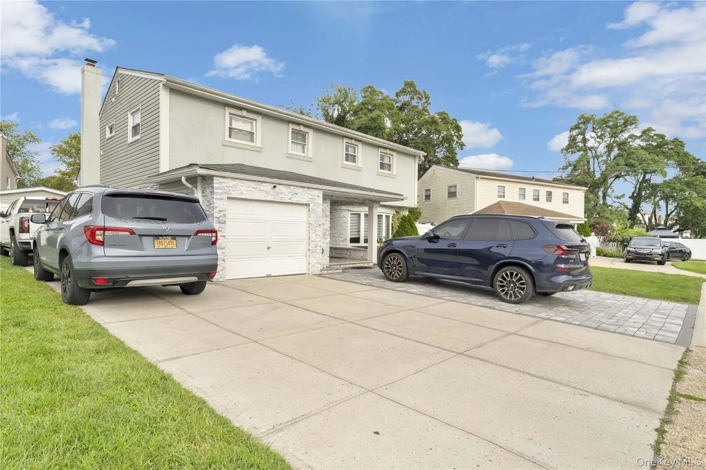921 N Fletcher Avenue, Valley Stream