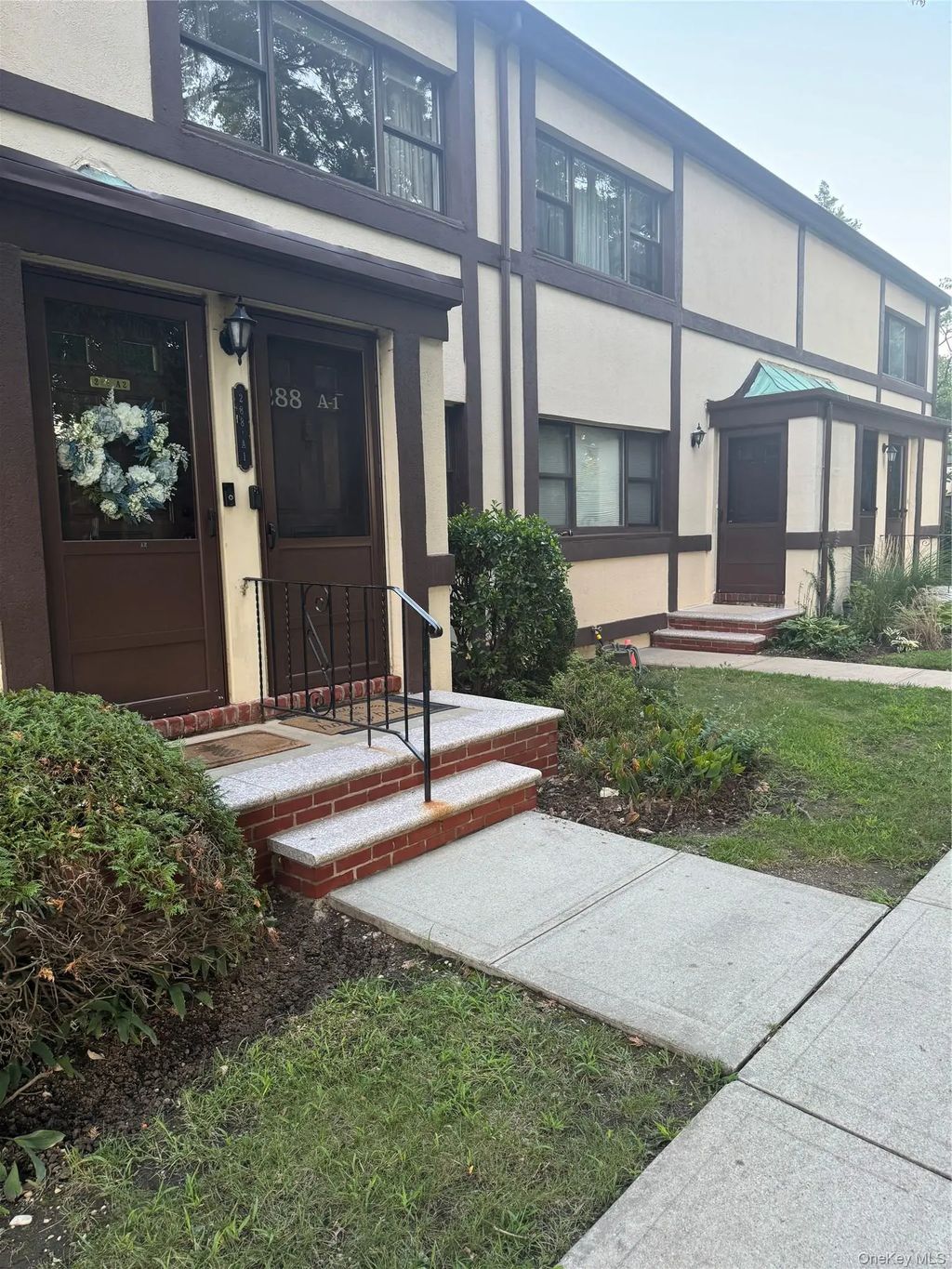288 Cherry Valley Avenue A1, Garden City
