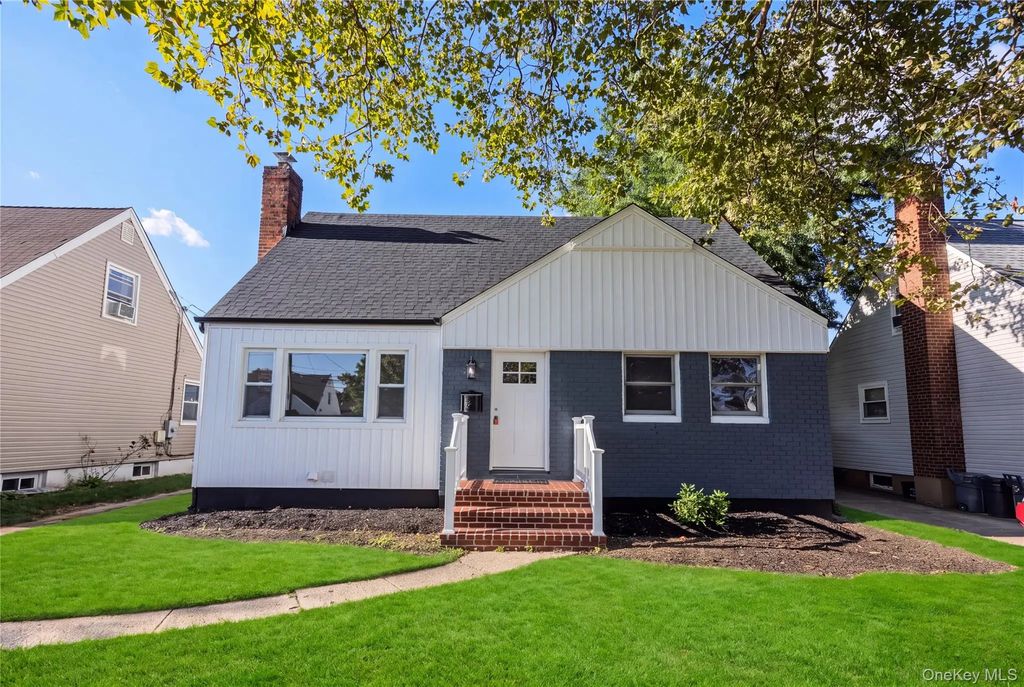 843 Jerusalem Avenue, Merrick