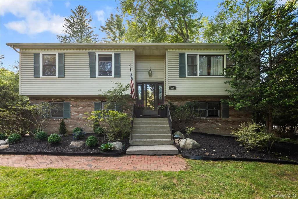635 S Pascack, Chestnut Ridge