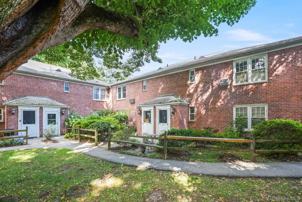 100 Cedar Street # A17, Dobbs Ferry