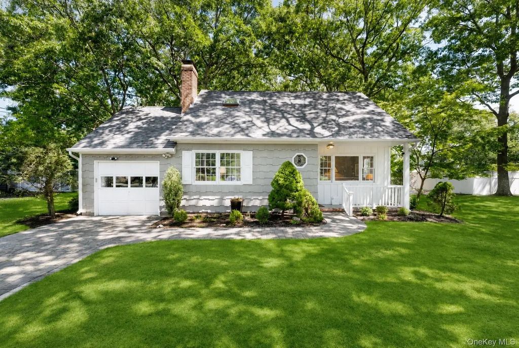 23 Canvasback Lane, East Quogue