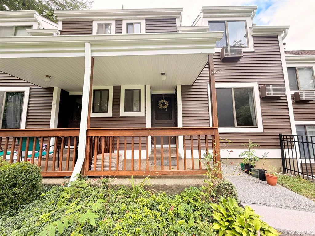 9 Heritage Drive # B, Harriman