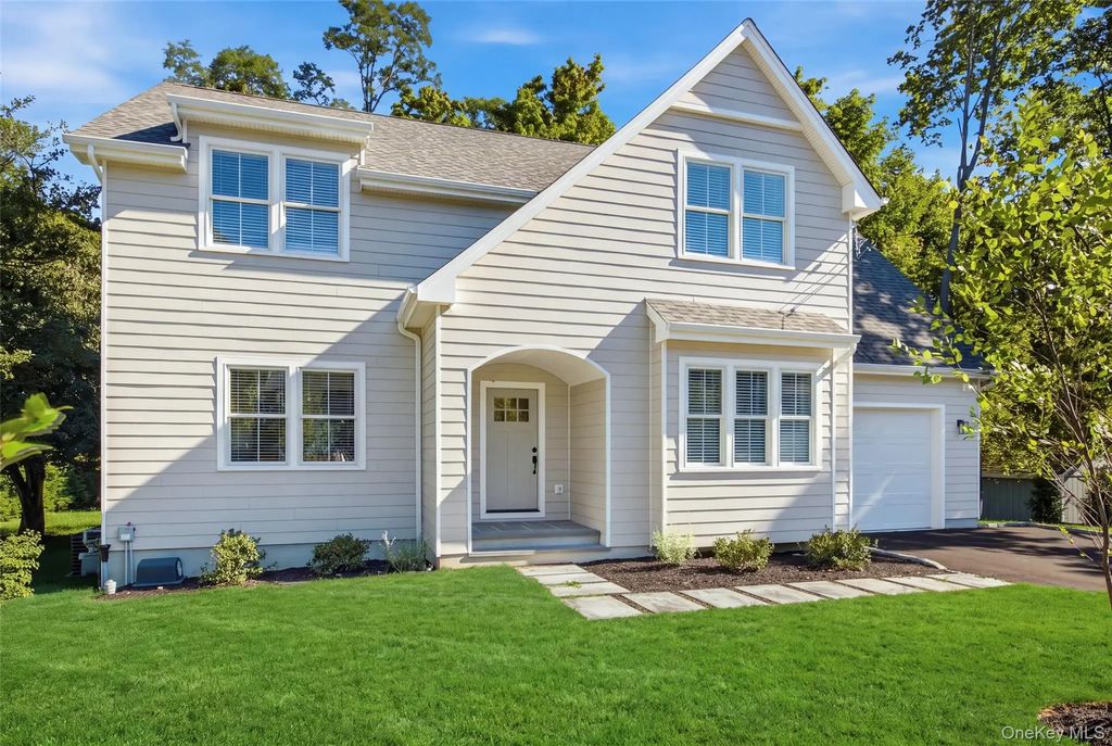 11 Park Street, East Setauket