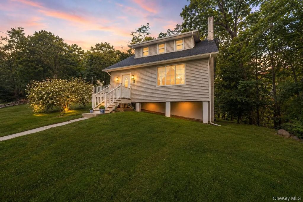 16 Hillside Avenue, Highland Falls