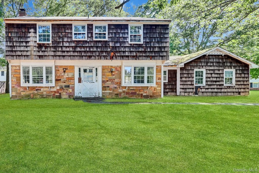 1343 Stony Brook Road, Stony Brook