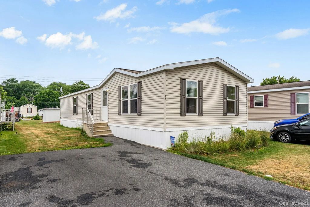 26 East Avenue, Washingtonville