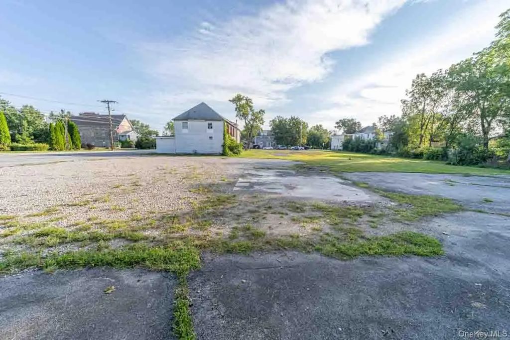 212 Homestead Avenue, Maybrook