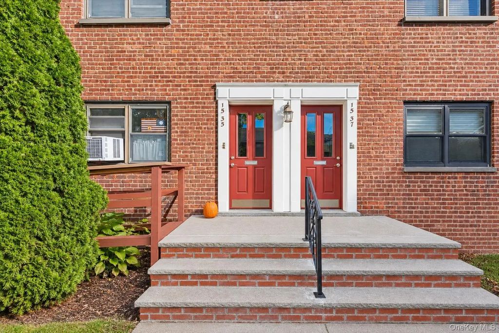 15-35 160 Street # 6-160, Whitestone