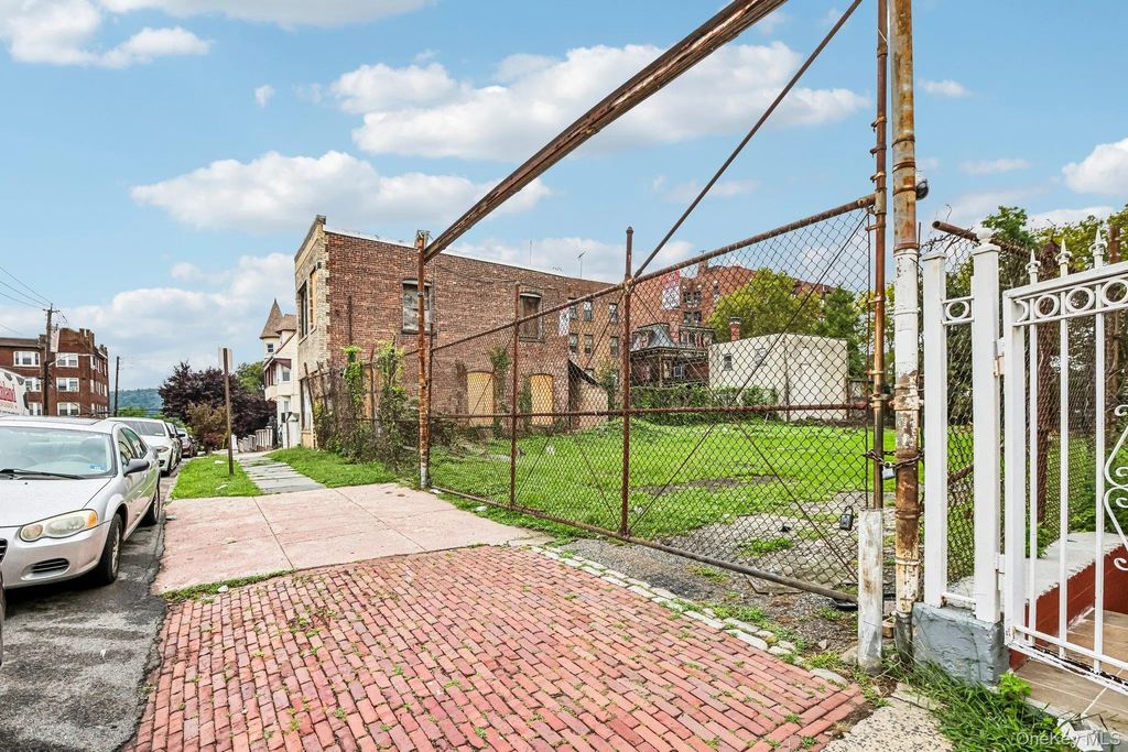 127 Downing Street, Yonkers