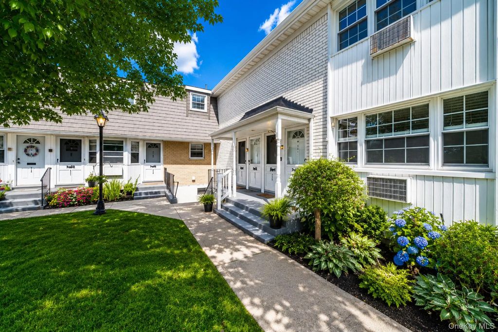 4715 Wilshire Lane # K15, Oakdale