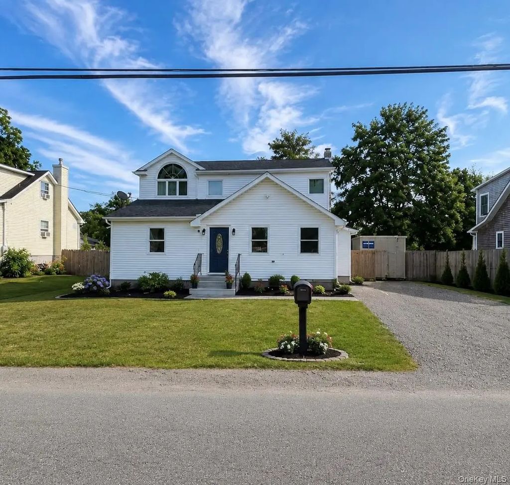 59 Whittier Drive, Mastic Beach