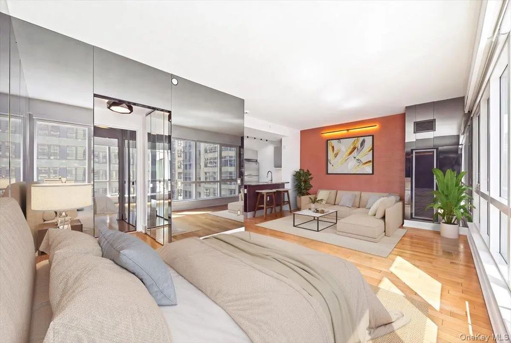 350 W 42nd Street # 19i, New York (Manhattan)
