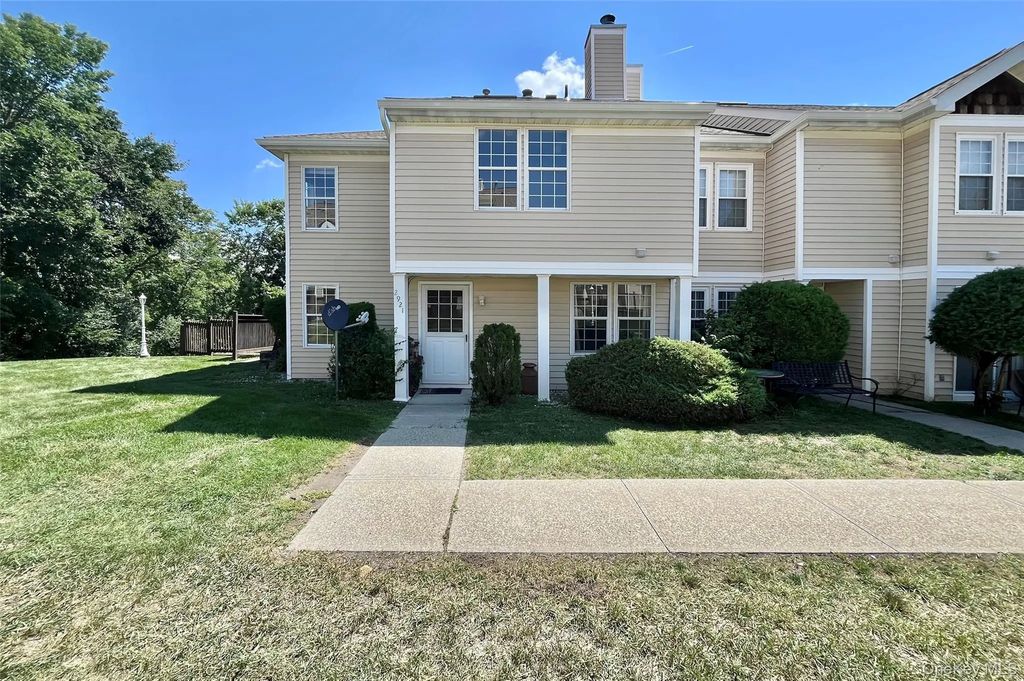 2921 Whispering Hills, Chester