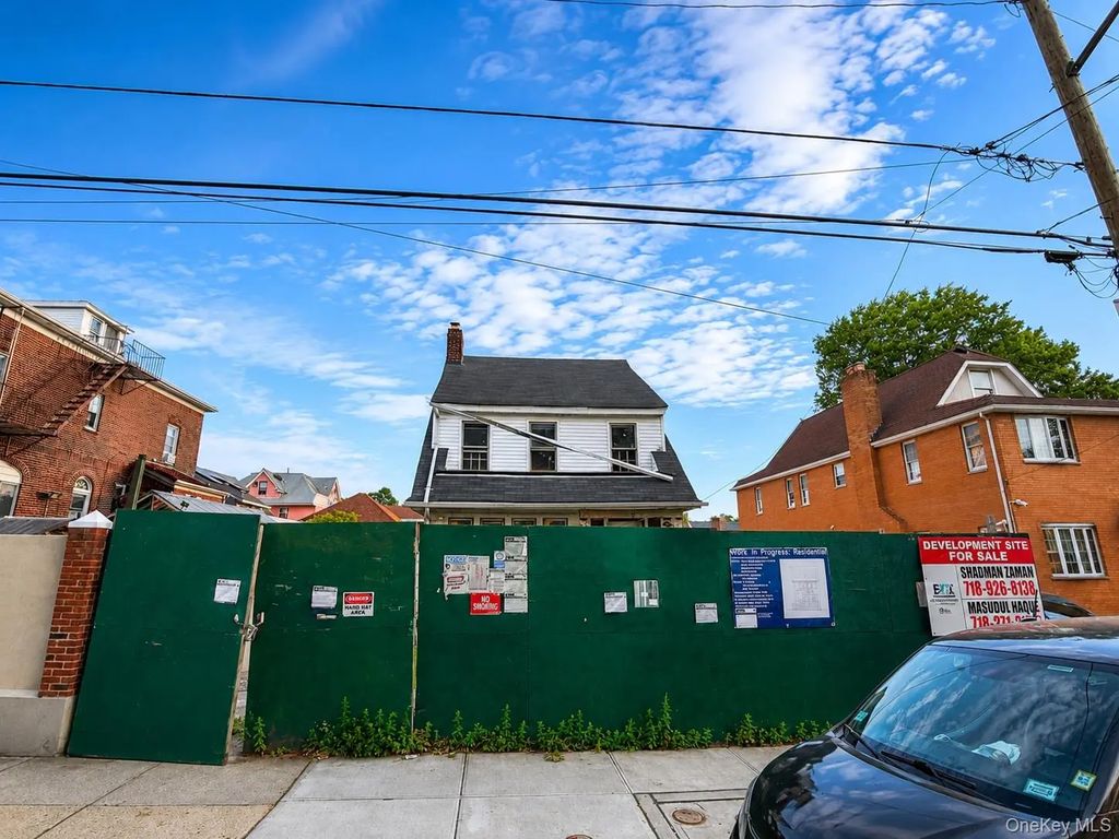 8334 169th Street, Jamaica Hills