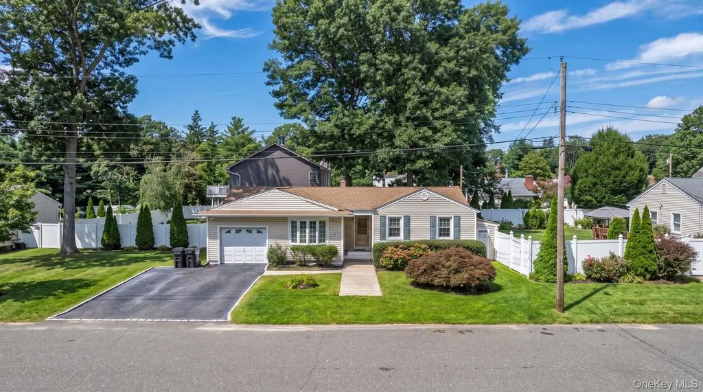 91 Haynes Avenue, West Islip