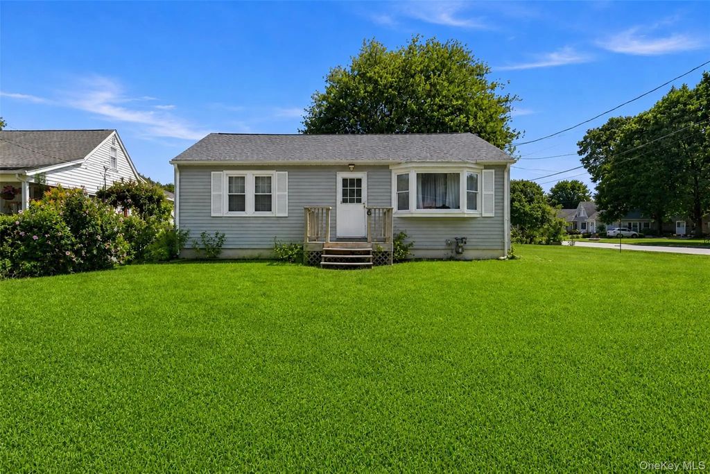 6 Hillside Avenue, Suffern