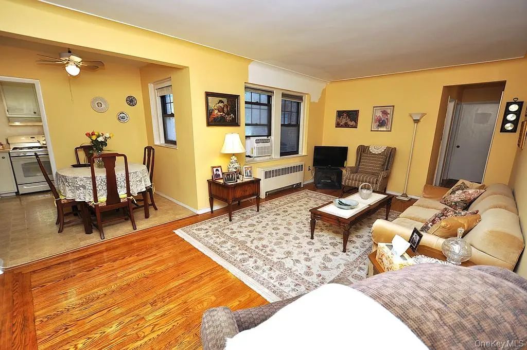 209 Garth Road # 2m, Scarsdale
