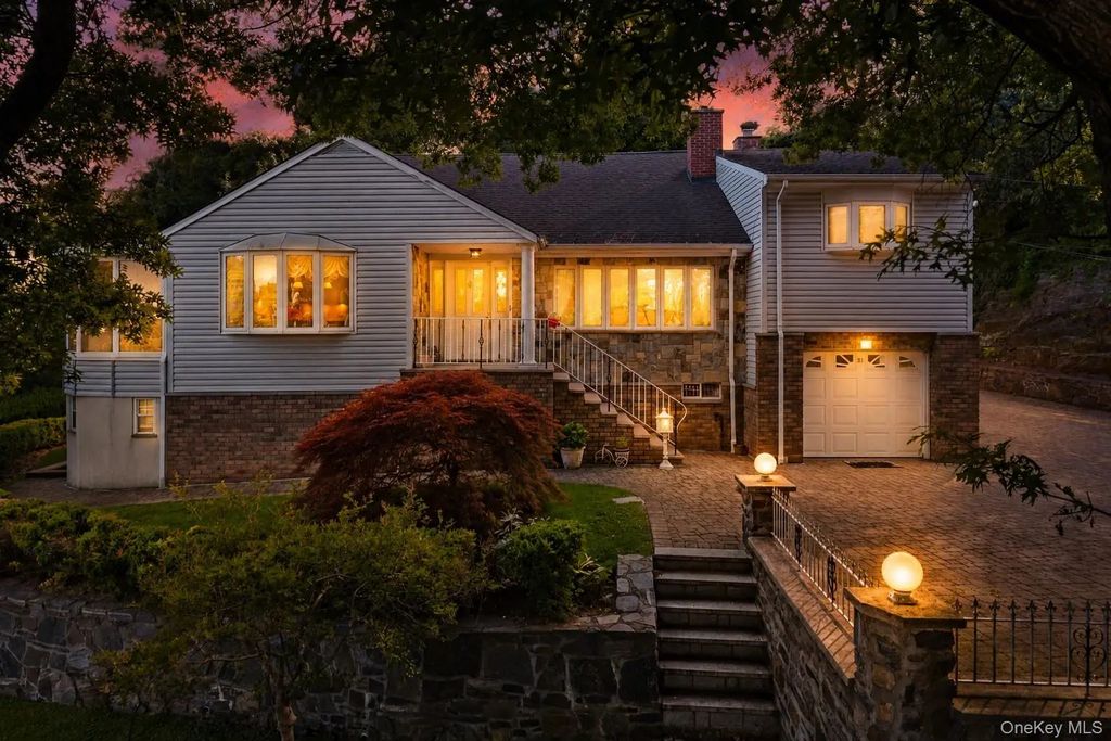 81 Avondale Road, Yonkers